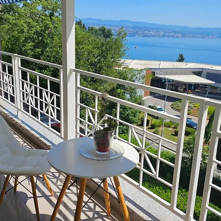 Libron Apartment *